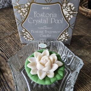 Avon Fostoria Crystal Pool Floating Fragrance Candle - Green and Cream